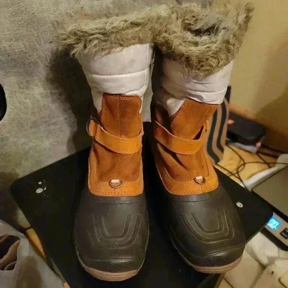 The North Face Shellista Tan Leather Pull On Winter Boots Women's Size 7.5 - Picture 2 of 8